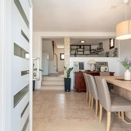 Villa Vacation House Miramar Trogir