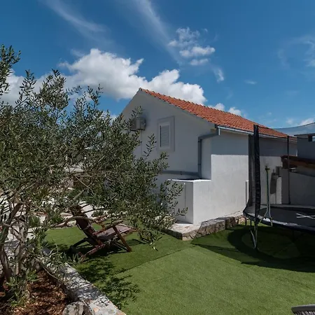 Vacation House Miramar Trogir