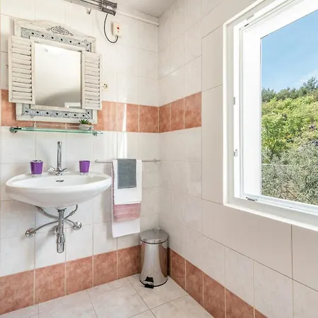 Vacation House Miramar Traù